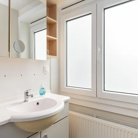Gem Near Beach, Cleaning Included *