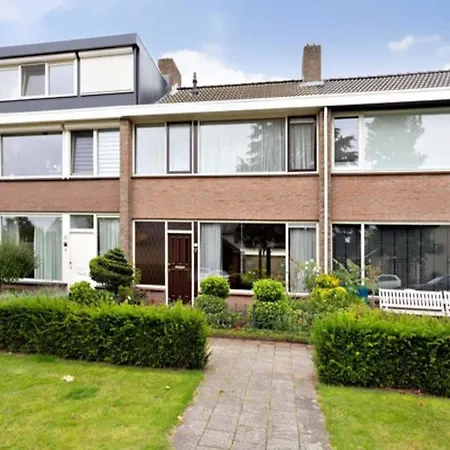 Gem Near Beach, Cleaning Included *